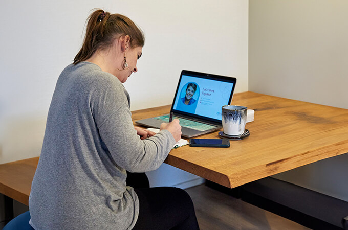 Bild-Virtuelle Assistenz